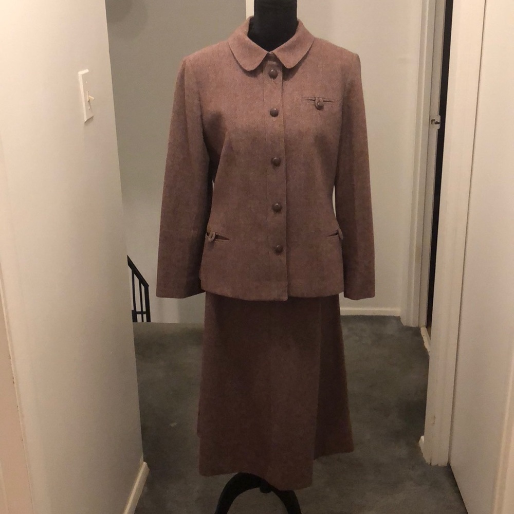 Vintage Bert Newman suit. Like new condition.